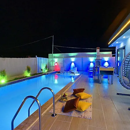 Отель Elif Uezuemlue 4*