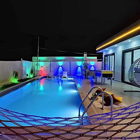 Отель Elif Uezuemlue 4*